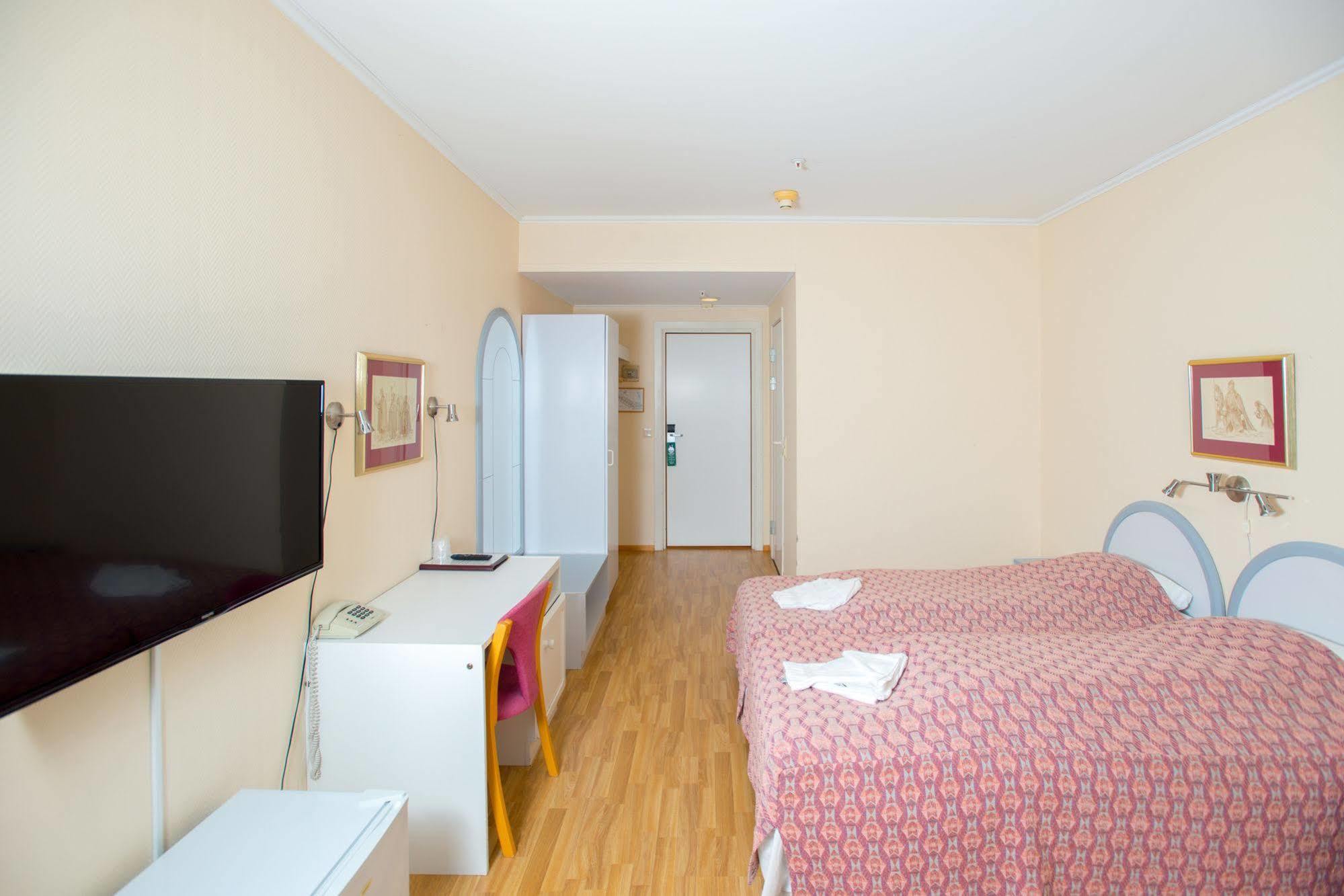 Stiklestad Park Hotel Вердал Екстериор снимка
